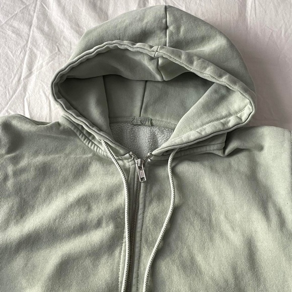 Brandy melville zip up hoodie 🍵 - Picture 4 of 6